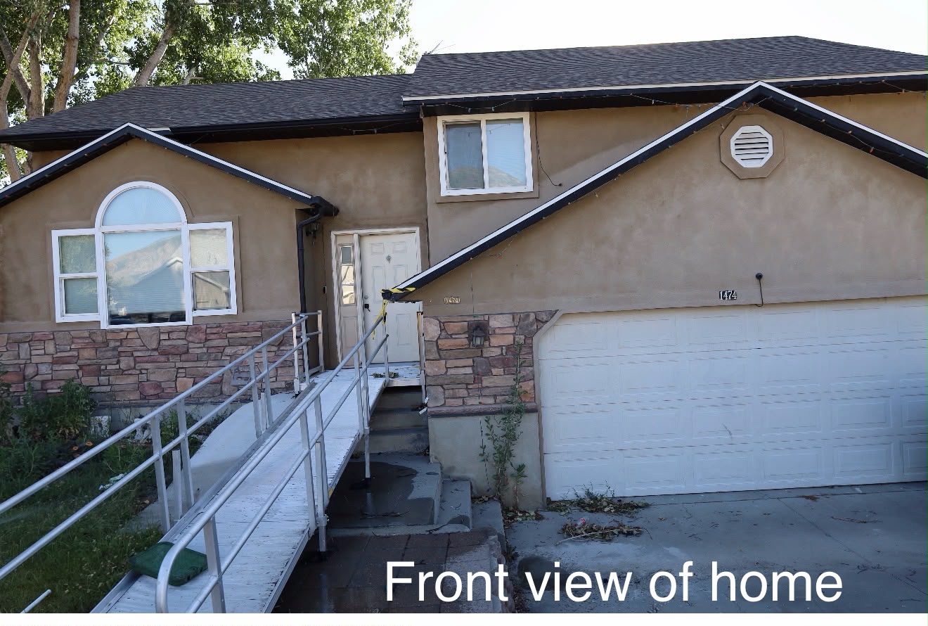 Front view of home